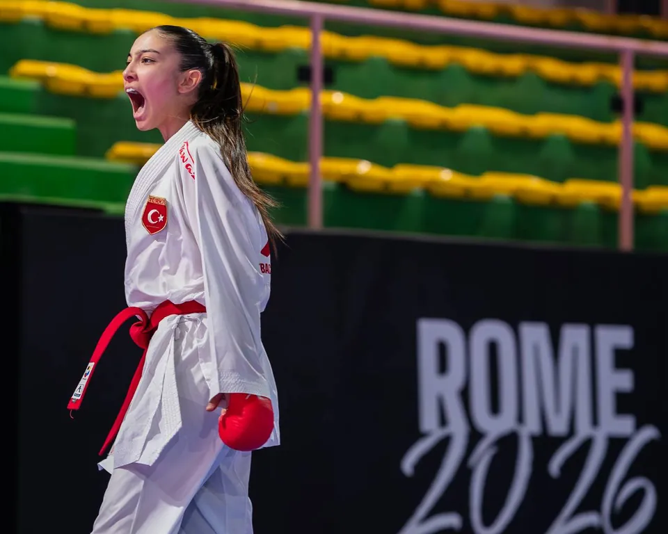 Kumite: an athlete's kiai at the tournament in Rome